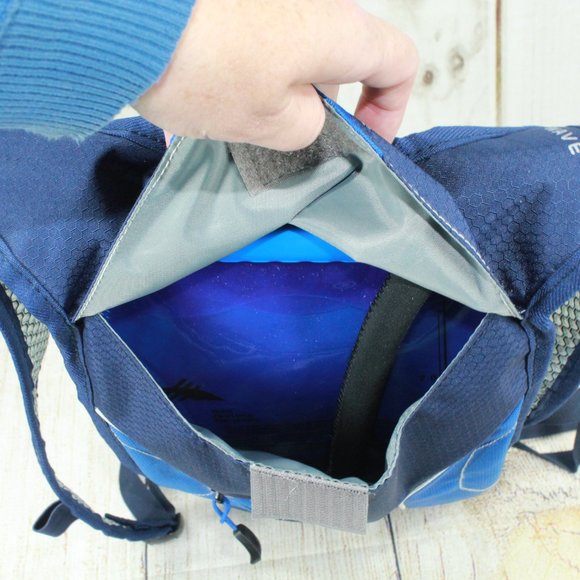 High Sierra Hydrahike 2.0 Blue Lightweight Hiking Hydration Water Pack Backpack - Picture 6 of 12